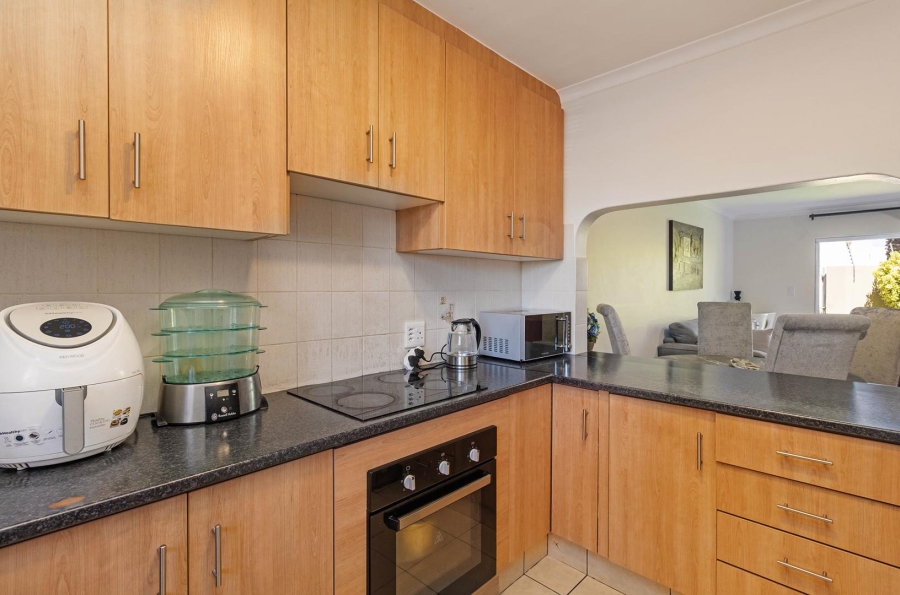 3 Bedroom Property for Sale in Table View Western Cape